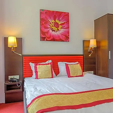 Allure Otel 3*