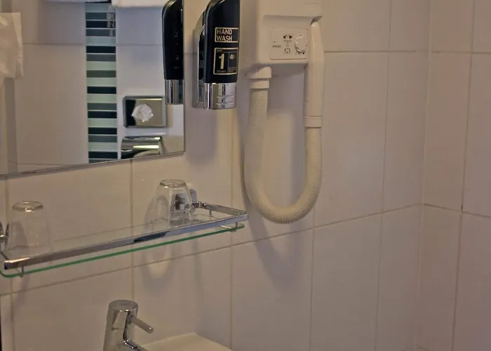 Allure Отель 3*