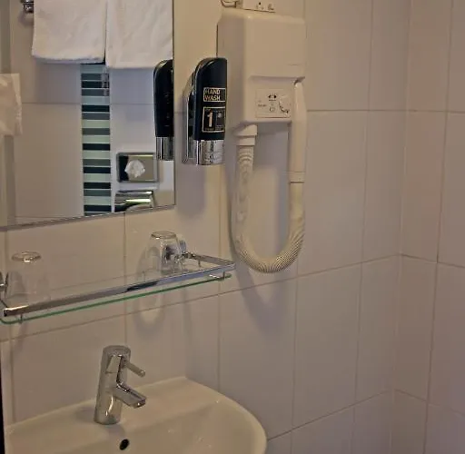 Отель Allure 3*